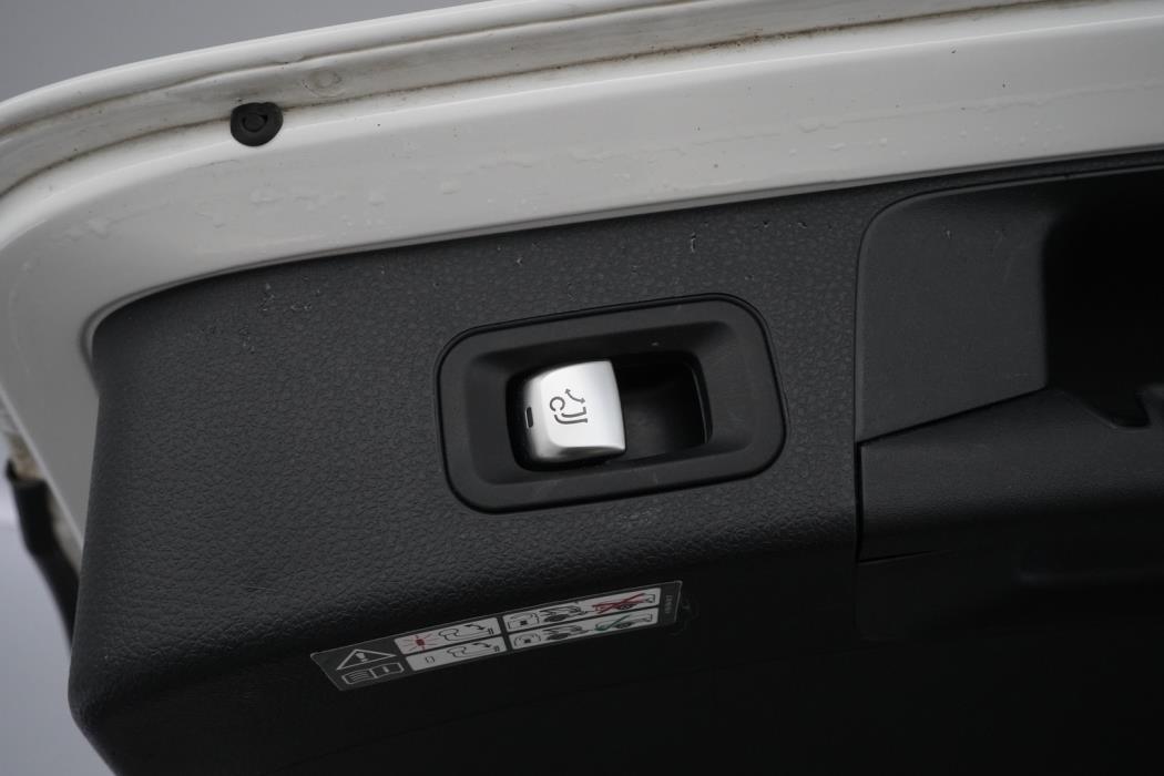 MERCEDES-BENZ C 2020