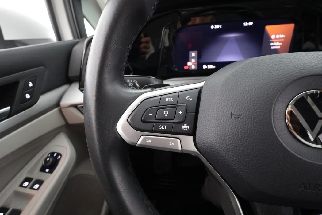 VOLKSWAGEN Golf 2022