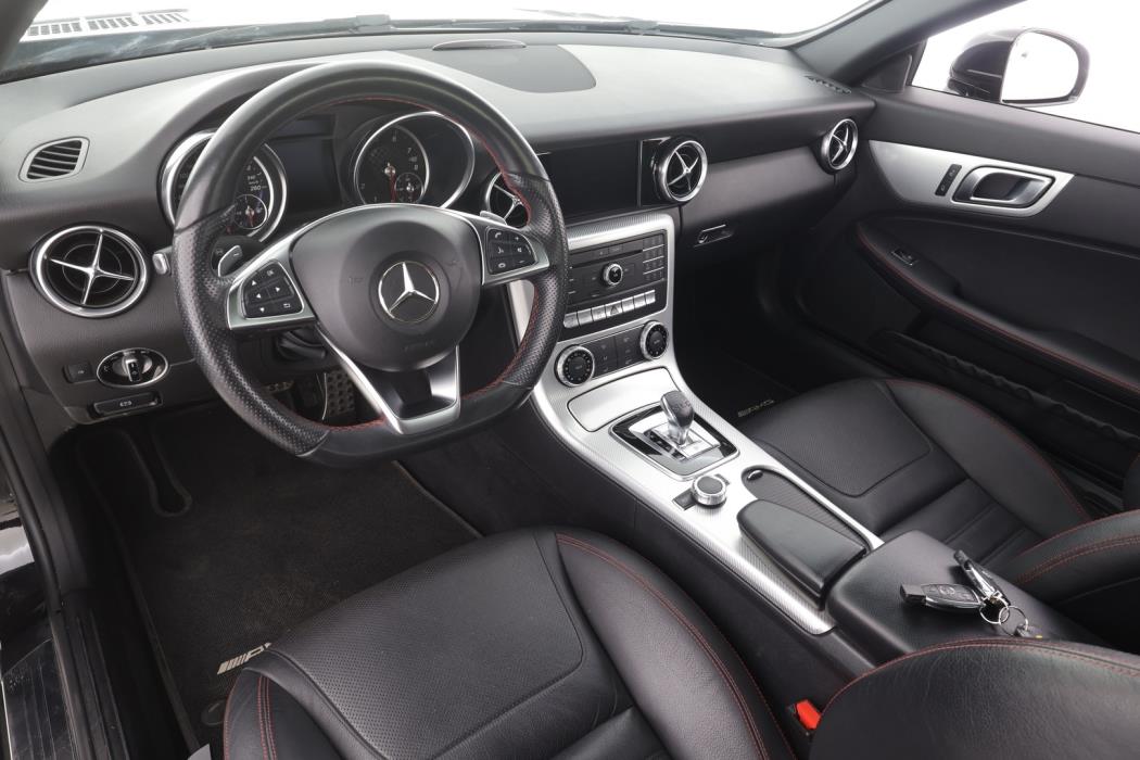MERCEDES-BENZ SLC 2017