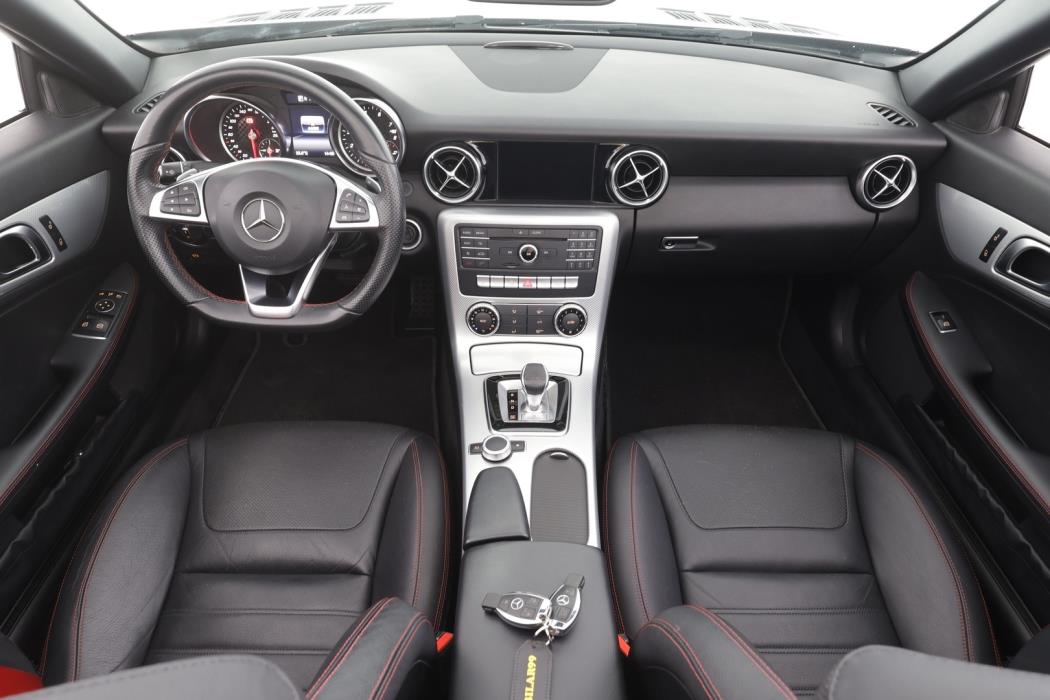 MERCEDES-BENZ SLC 2017