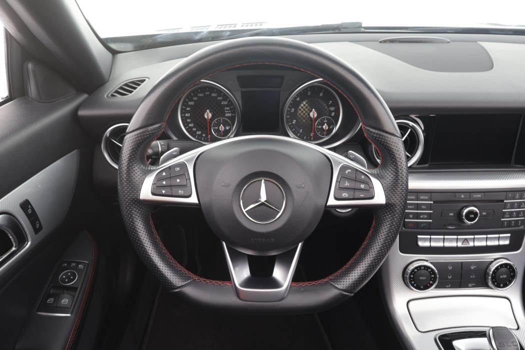 MERCEDES-BENZ SLC 2017