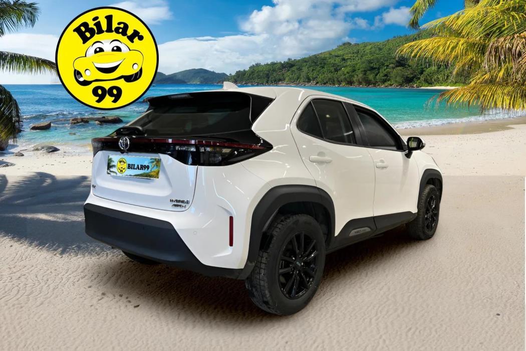 TOYOTA YARIS CROSS 2023