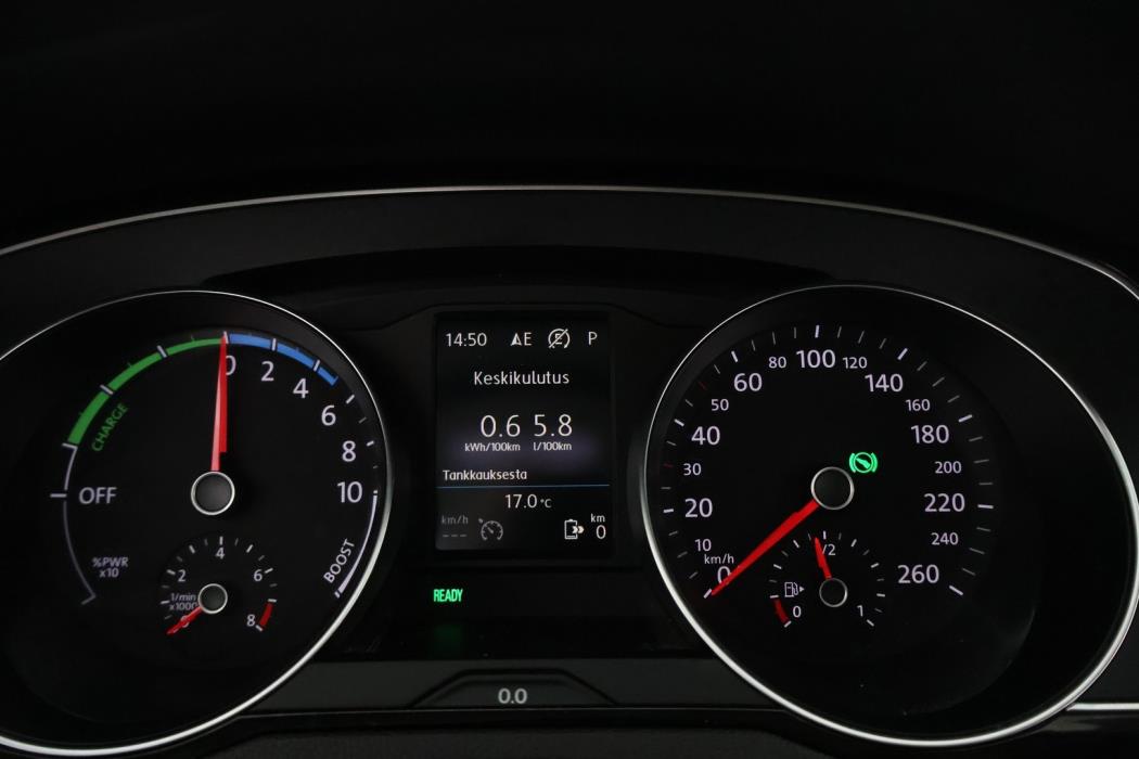 VOLKSWAGEN Passat 2018