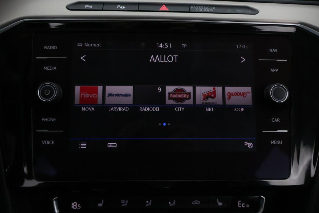 VOLKSWAGEN Passat 2018