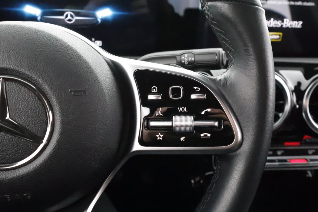 MERCEDES-BENZ A 2019