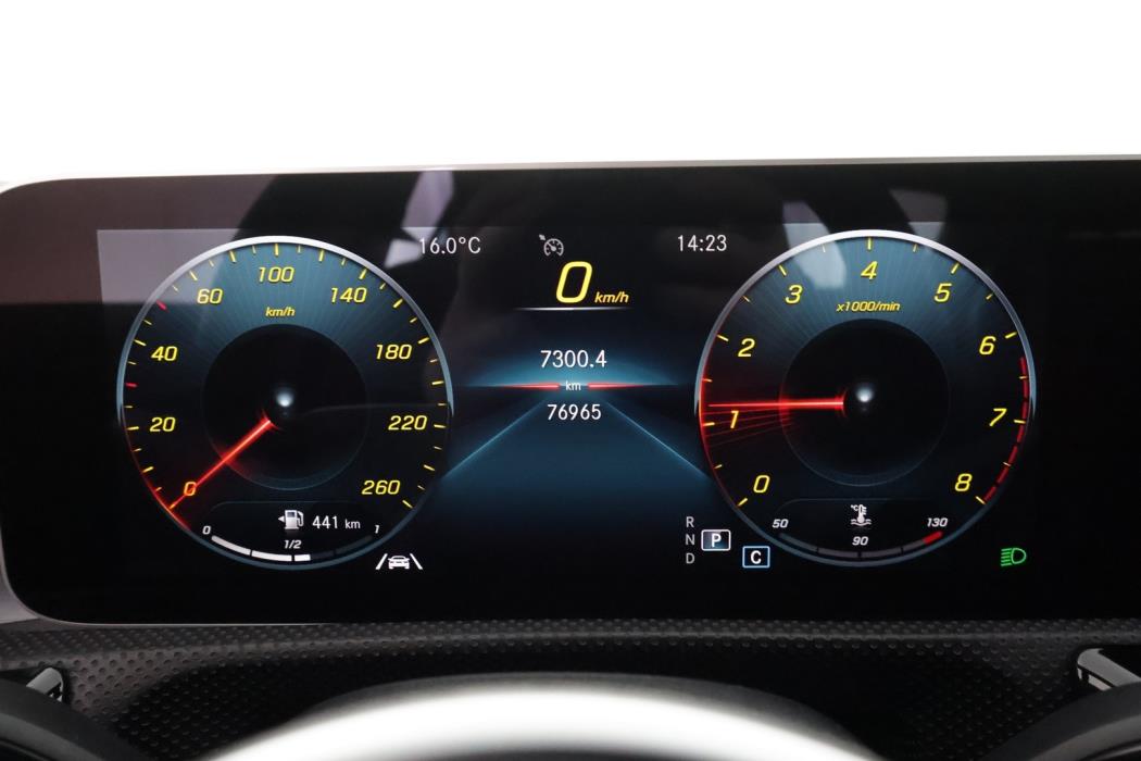 MERCEDES-BENZ A 2019