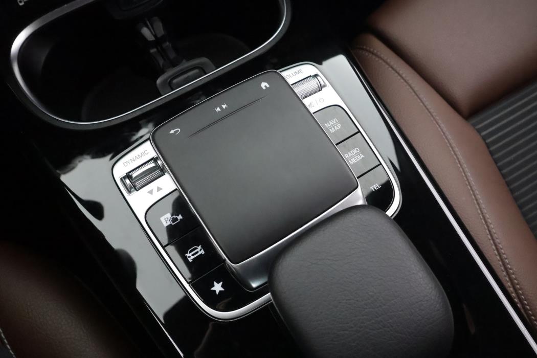 MERCEDES-BENZ A 2019