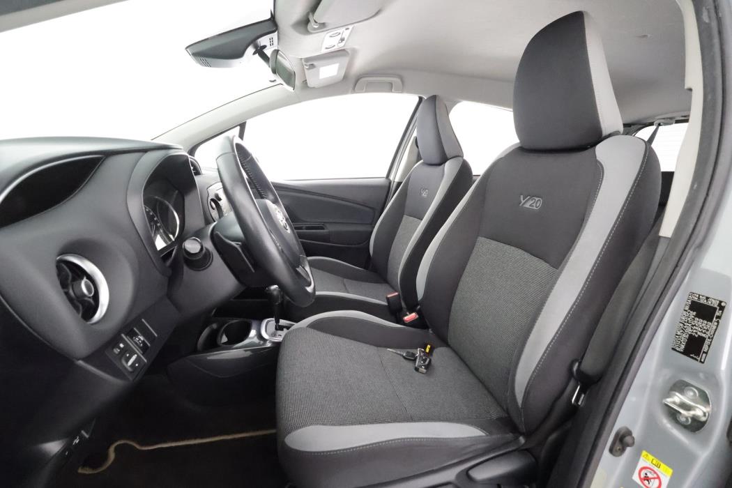 TOYOTA Yaris 2019