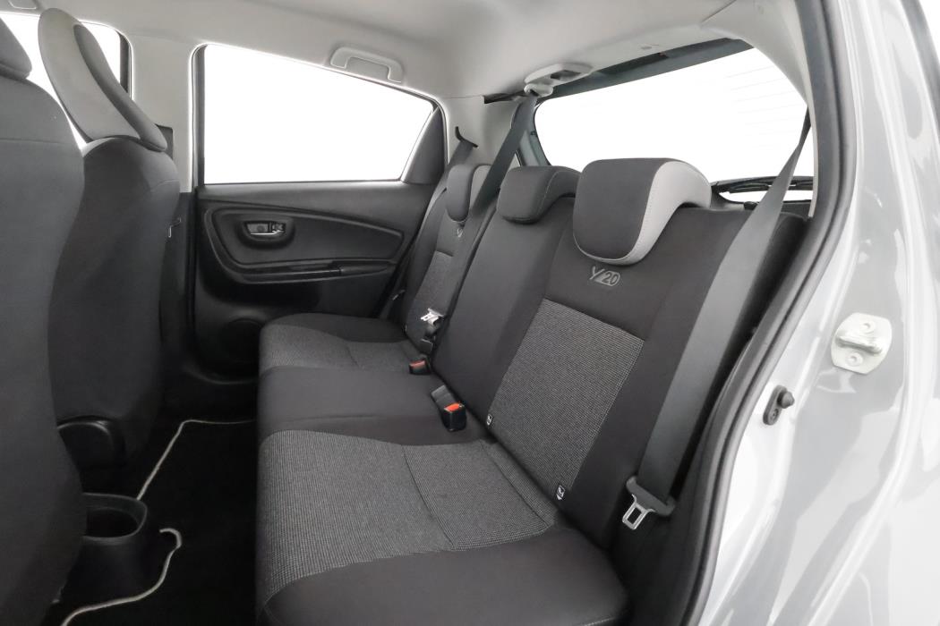 TOYOTA Yaris 2019