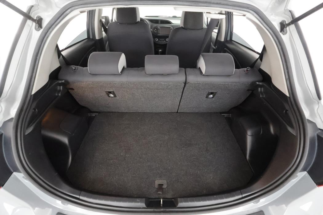 TOYOTA Yaris 2019