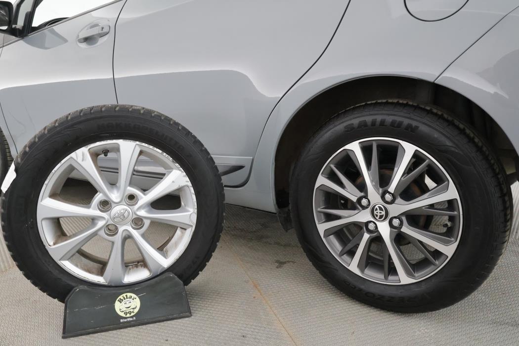 TOYOTA Yaris 2019