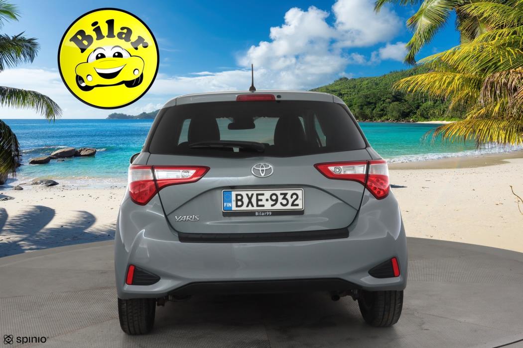 TOYOTA Yaris 2019