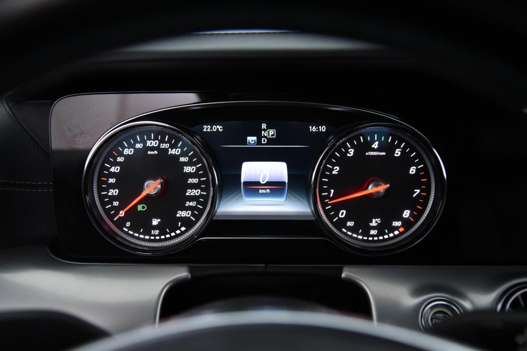 MERCEDES-BENZ E 2018