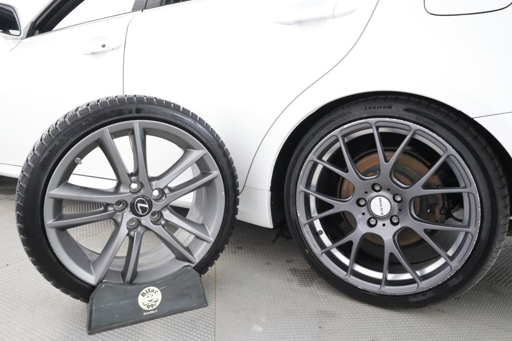 LEXUS IS 2012
