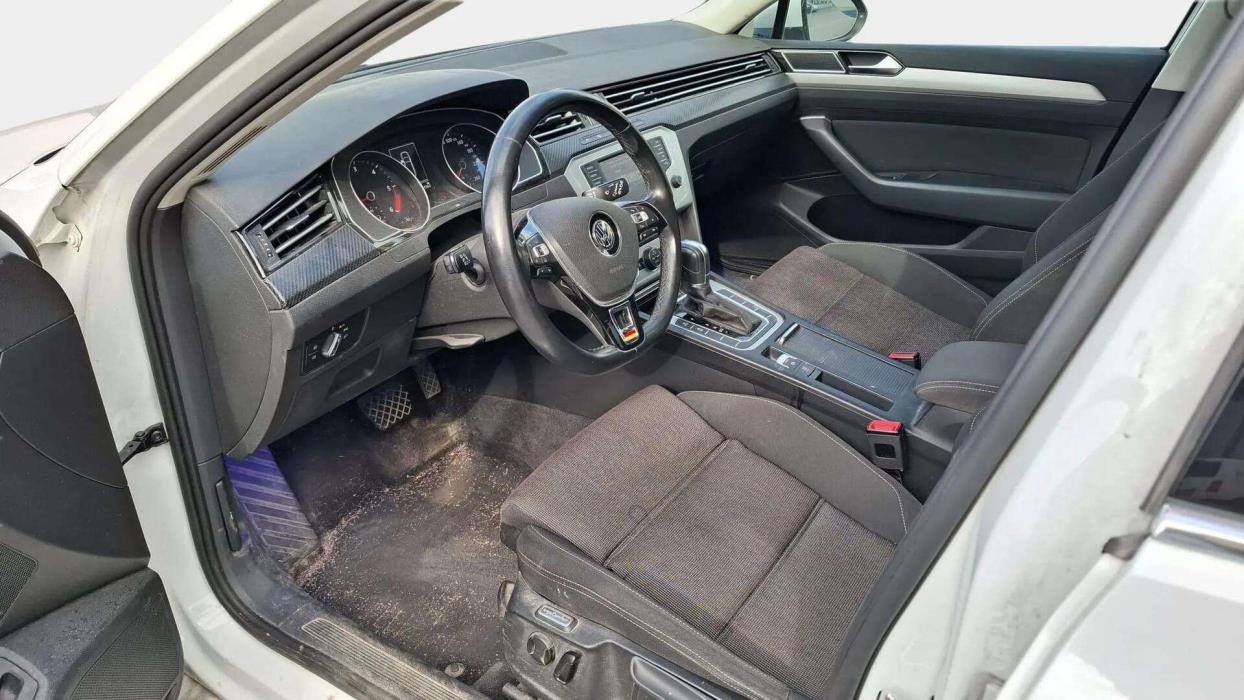 VOLKSWAGEN Passat 2015
