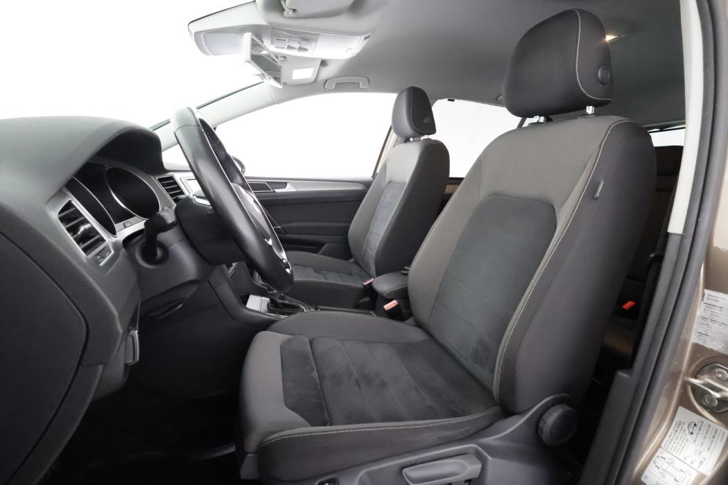 VOLKSWAGEN Golf Sportsvan 2016