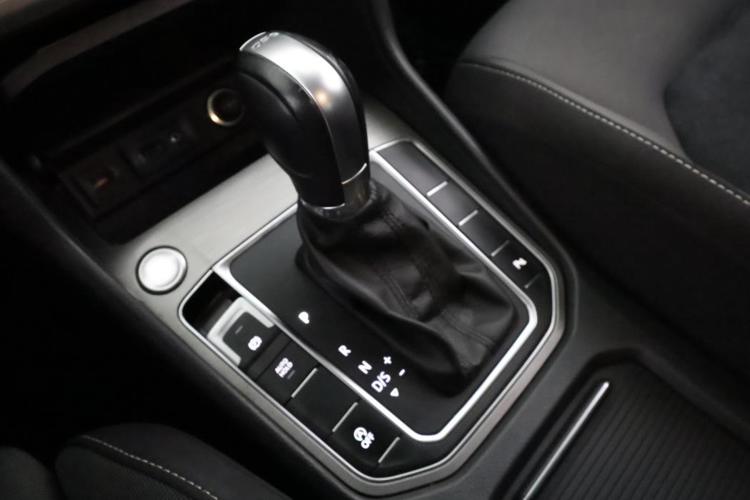 VOLKSWAGEN Golf Sportsvan 2016