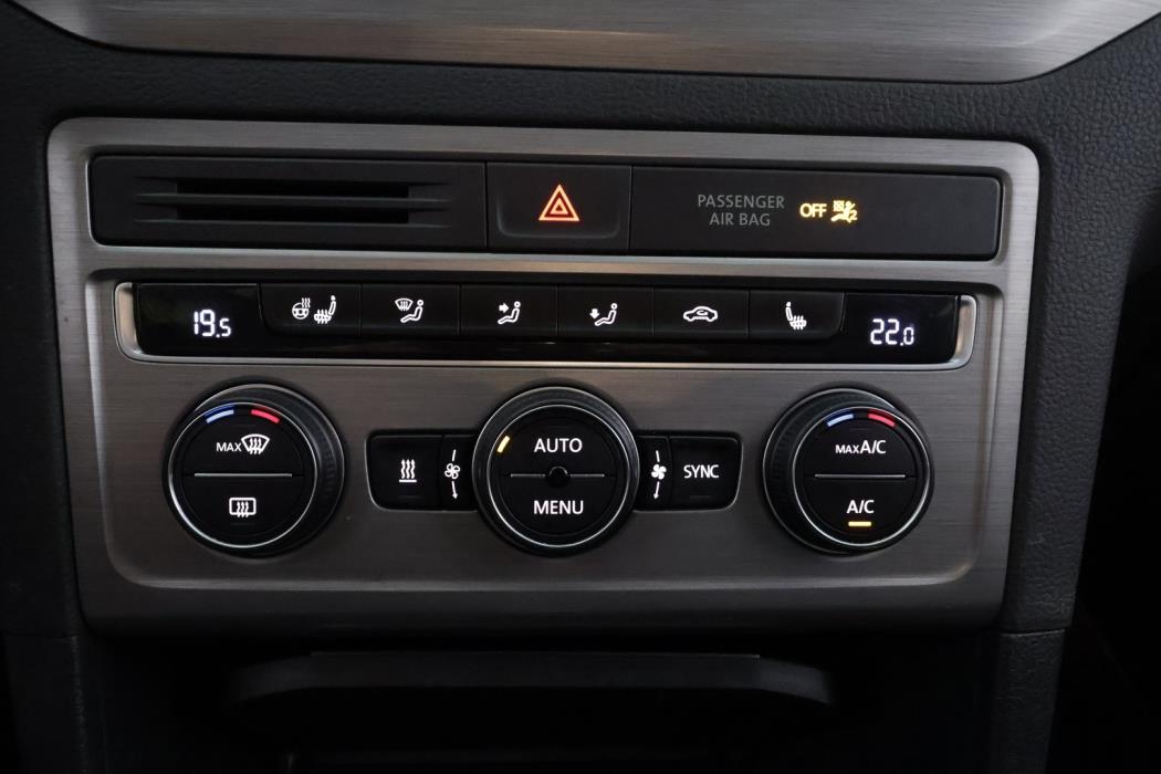 VOLKSWAGEN Golf Sportsvan 2016