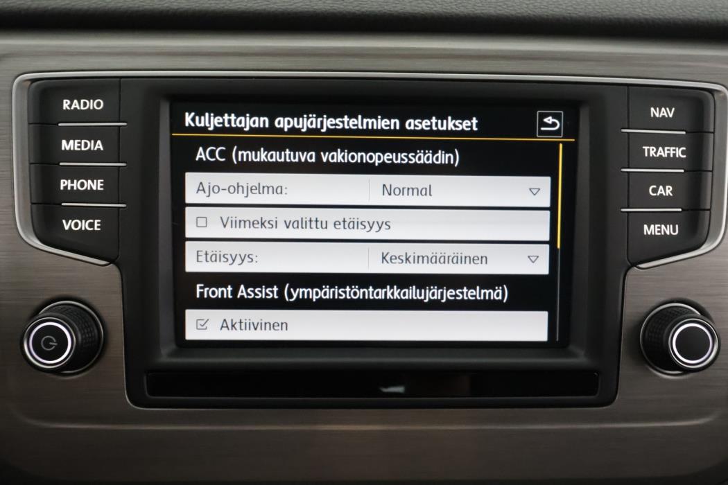 VOLKSWAGEN Golf Sportsvan 2016