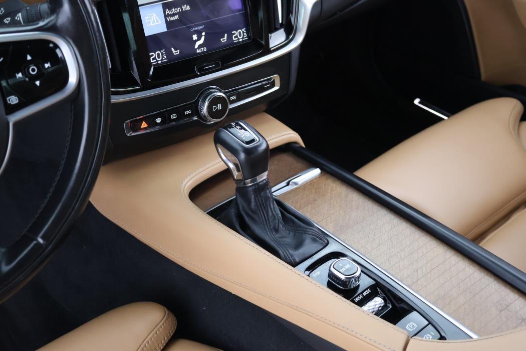 VOLVO S90 2016