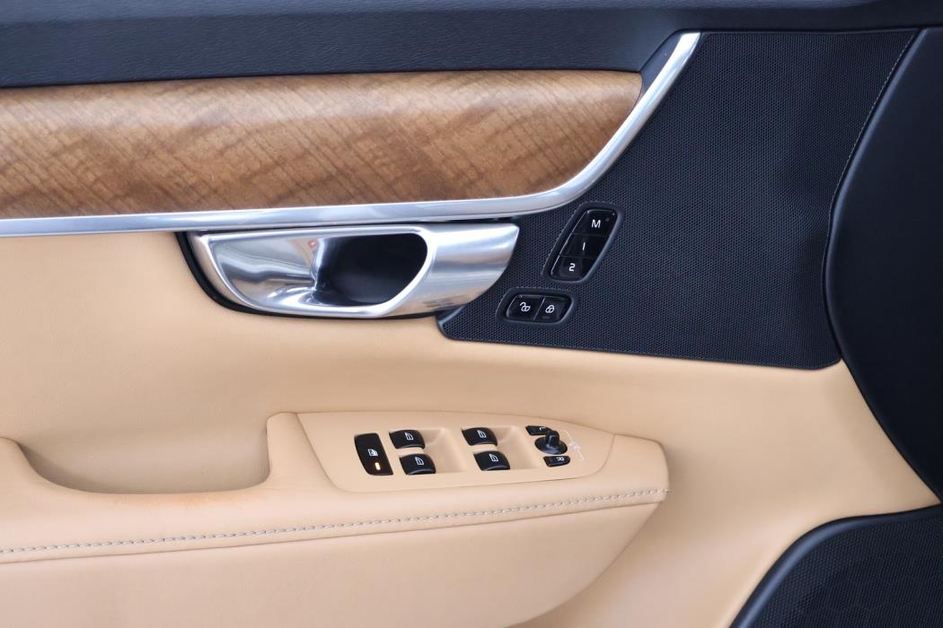 VOLVO S90 2016