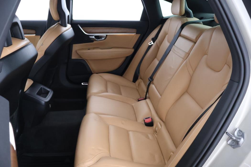 VOLVO S90 2016