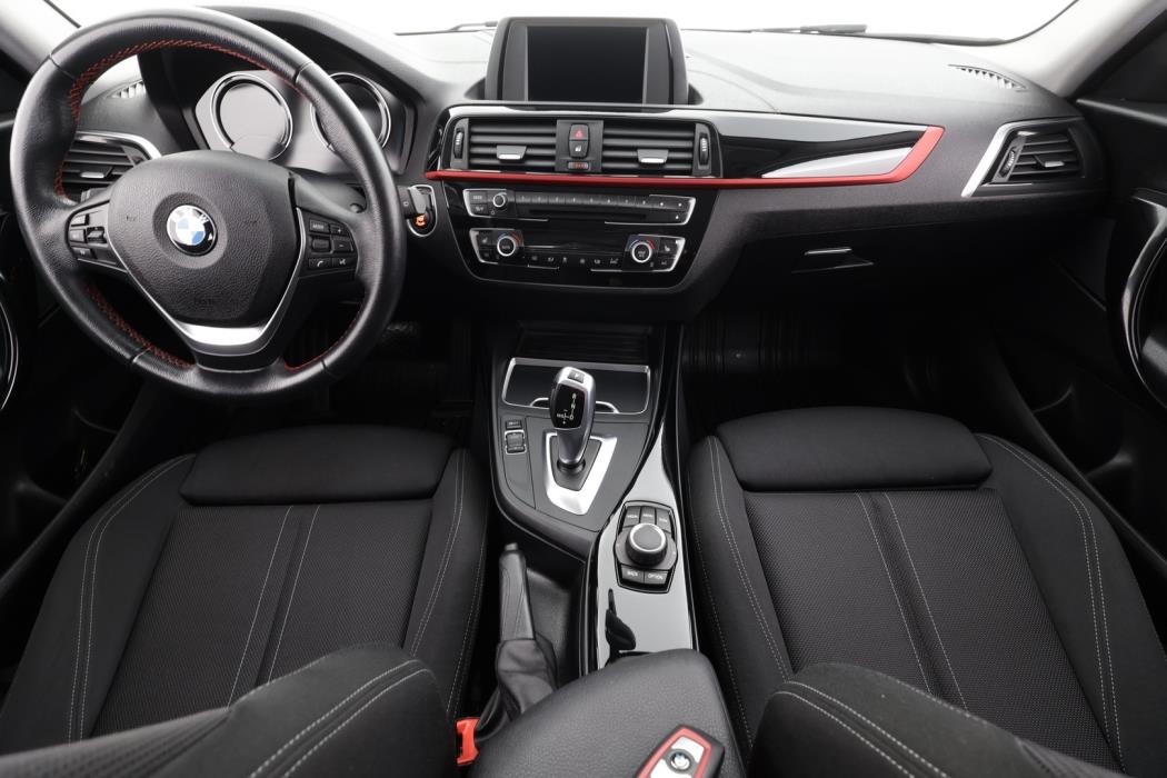 BMW 118 2018