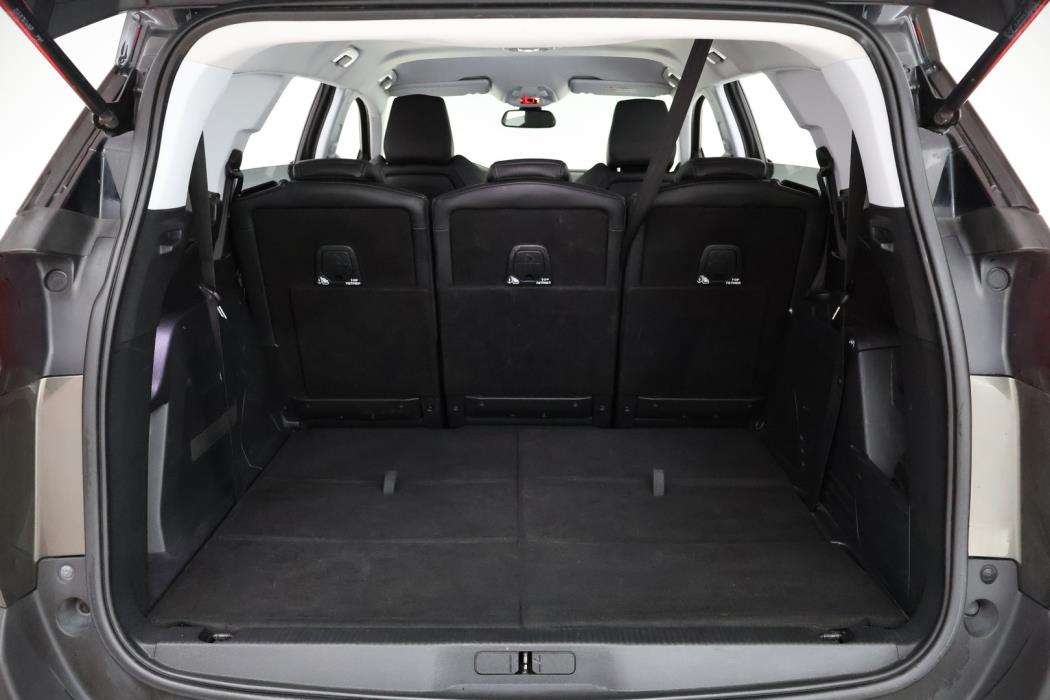 PEUGEOT 5008 2018