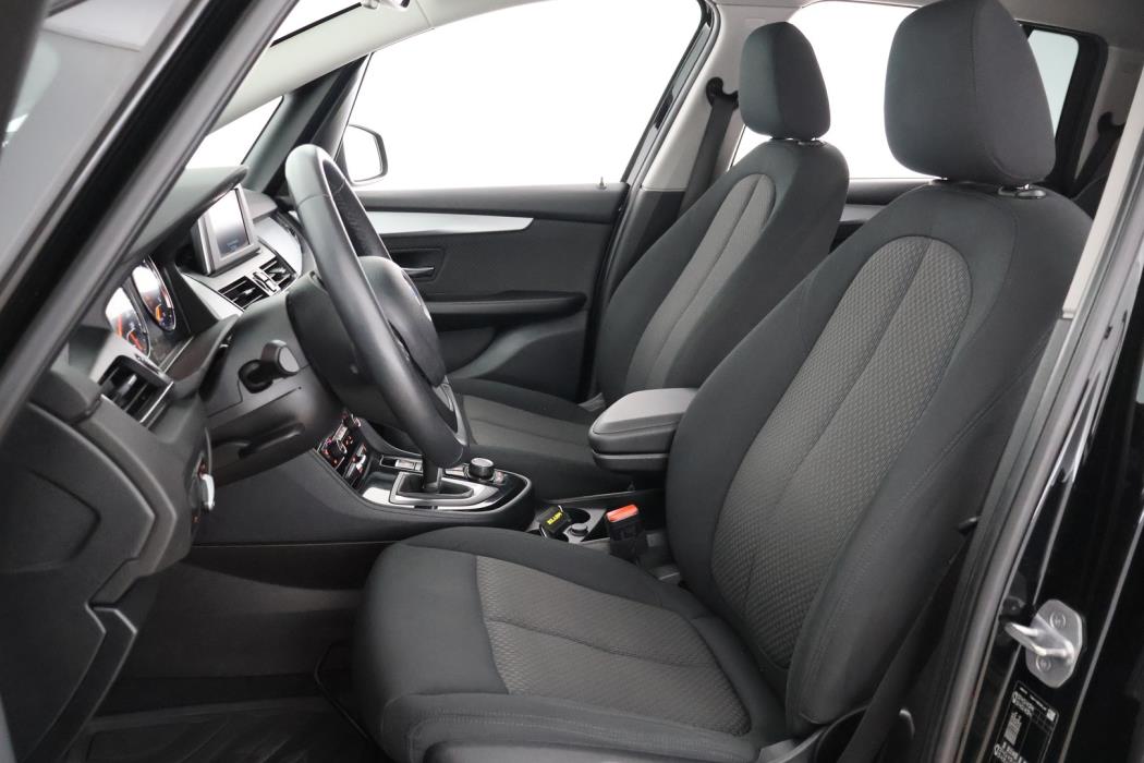BMW 216 2019
