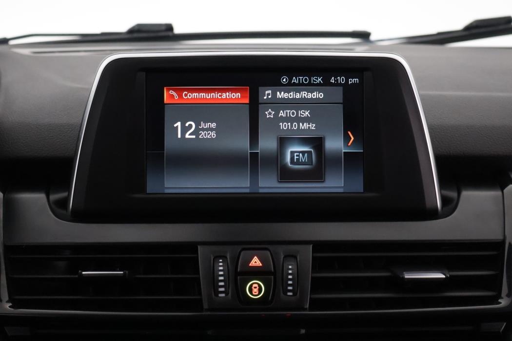 BMW 216 2019