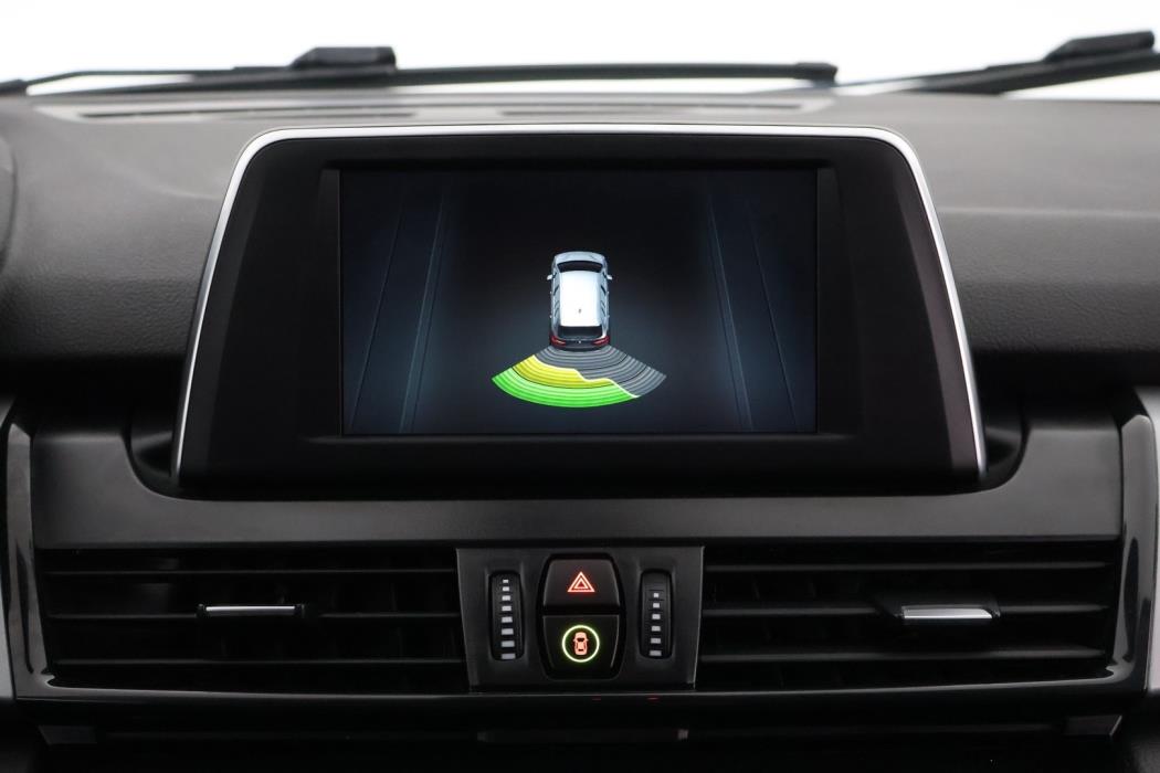BMW 216 2019
