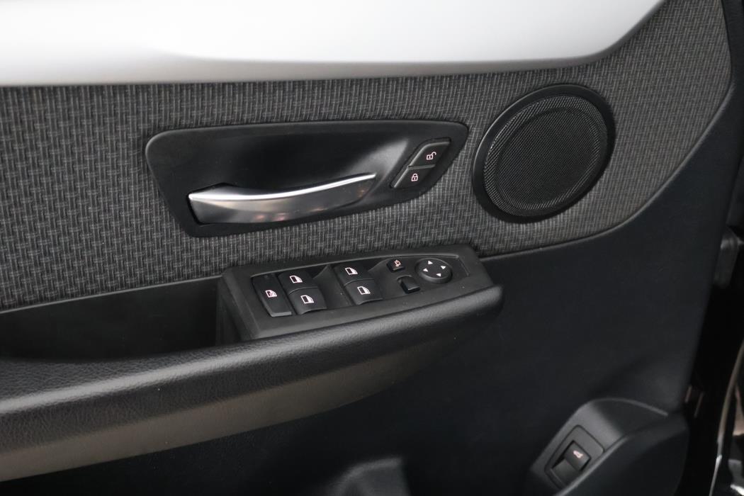 BMW 216 2019