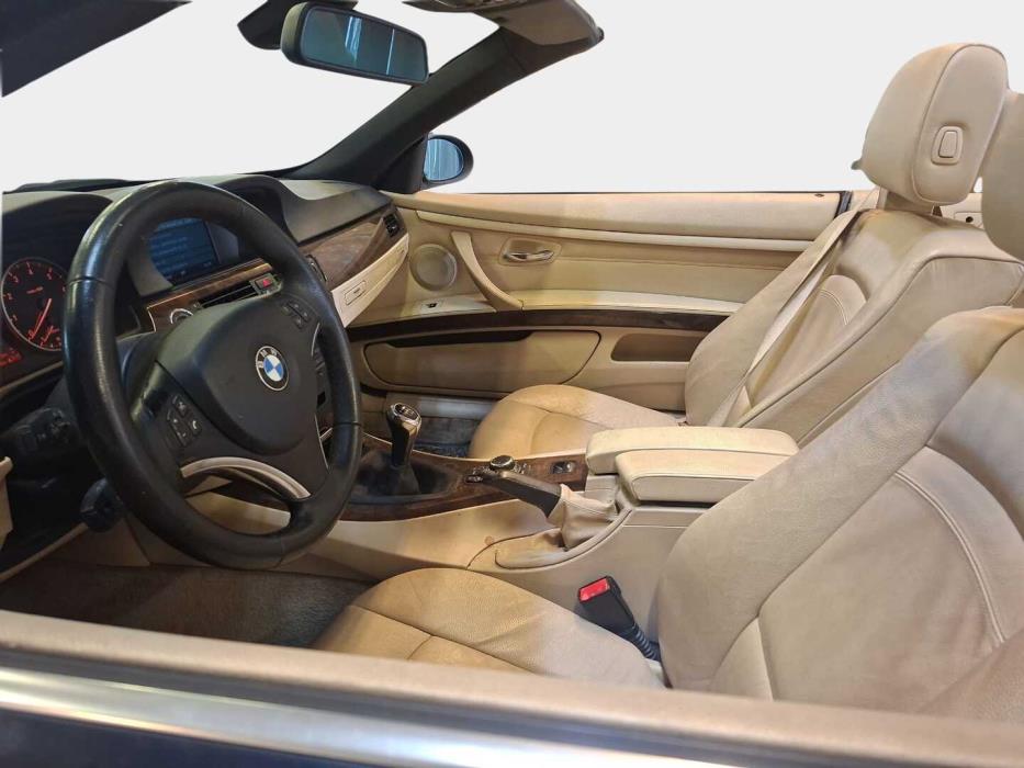 BMW 320 2009