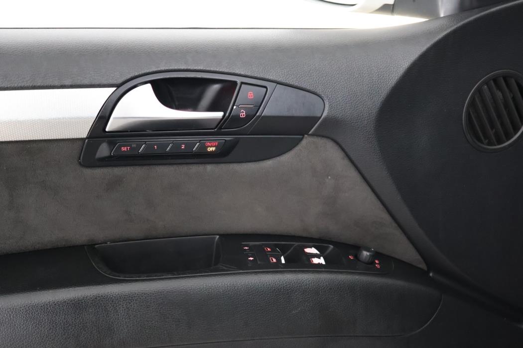 AUDI Q7 2006