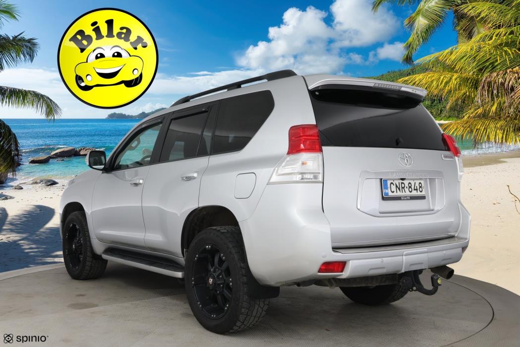 TOYOTA Land Cruiser 2011