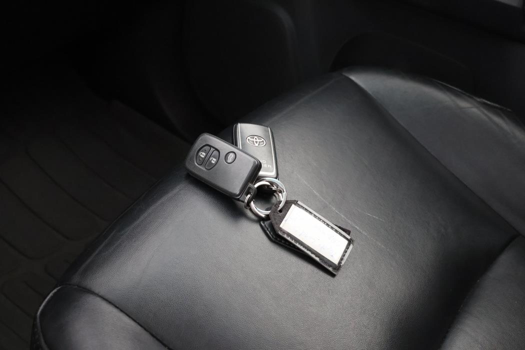 TOYOTA Land Cruiser 2011