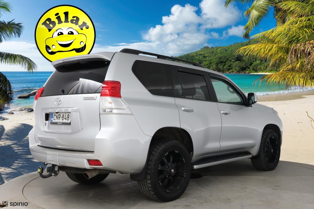 TOYOTA Land Cruiser 2011