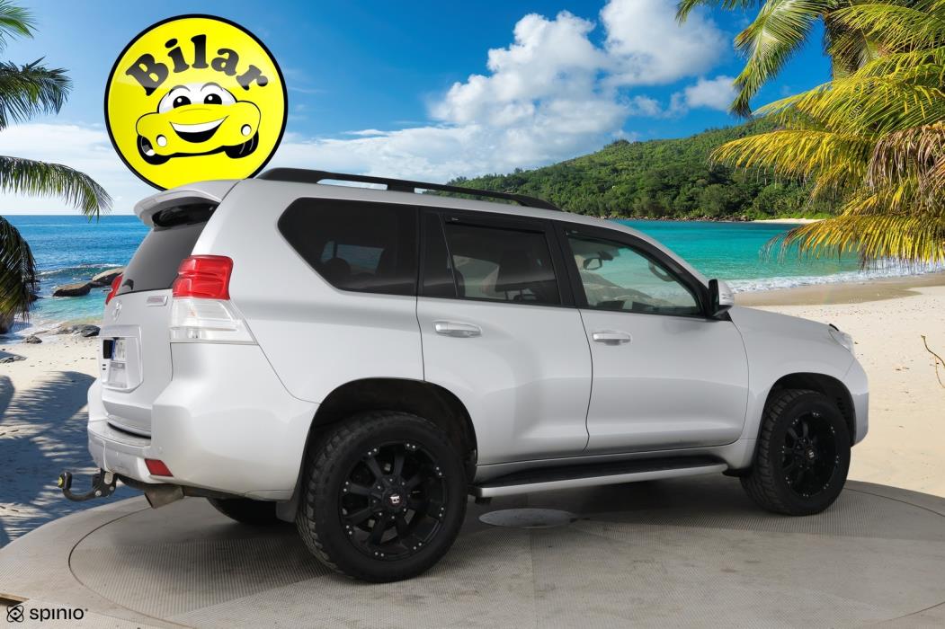 TOYOTA Land Cruiser 2011