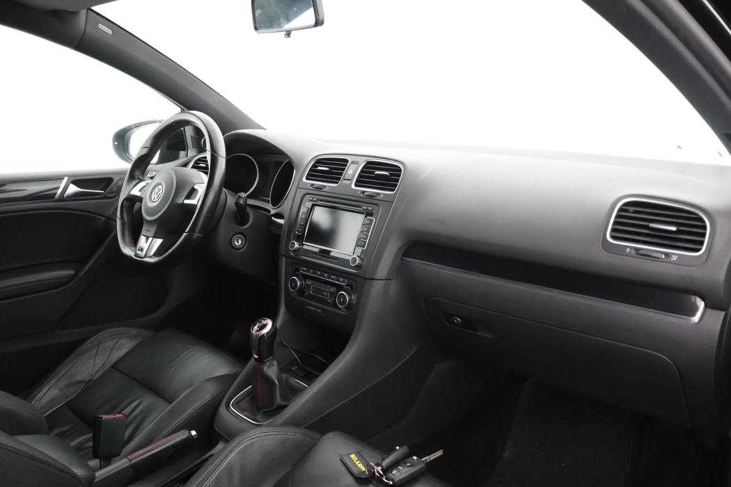 VOLKSWAGEN Golf 2010