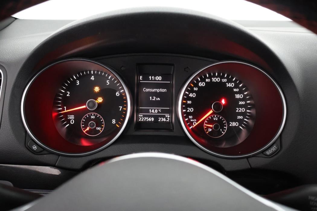 VOLKSWAGEN Golf 2010