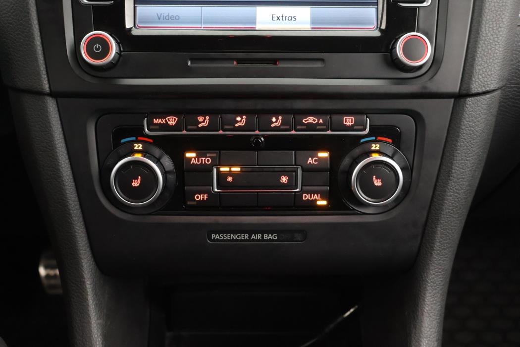 VOLKSWAGEN Golf 2010