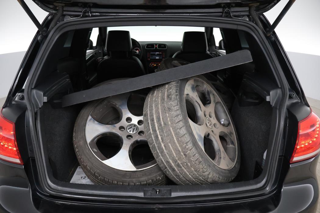 VOLKSWAGEN Golf 2010