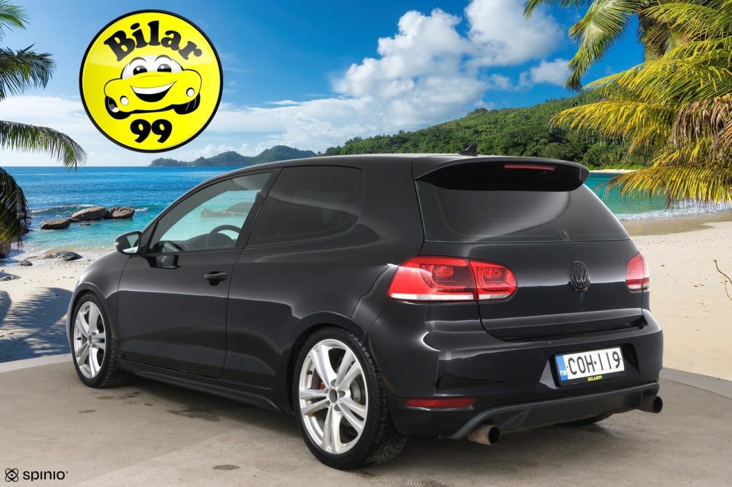 VOLKSWAGEN Golf 2010