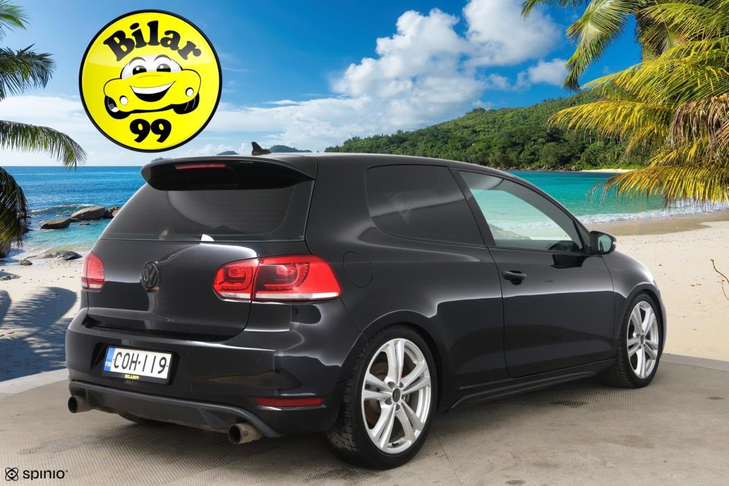 VOLKSWAGEN Golf 2010