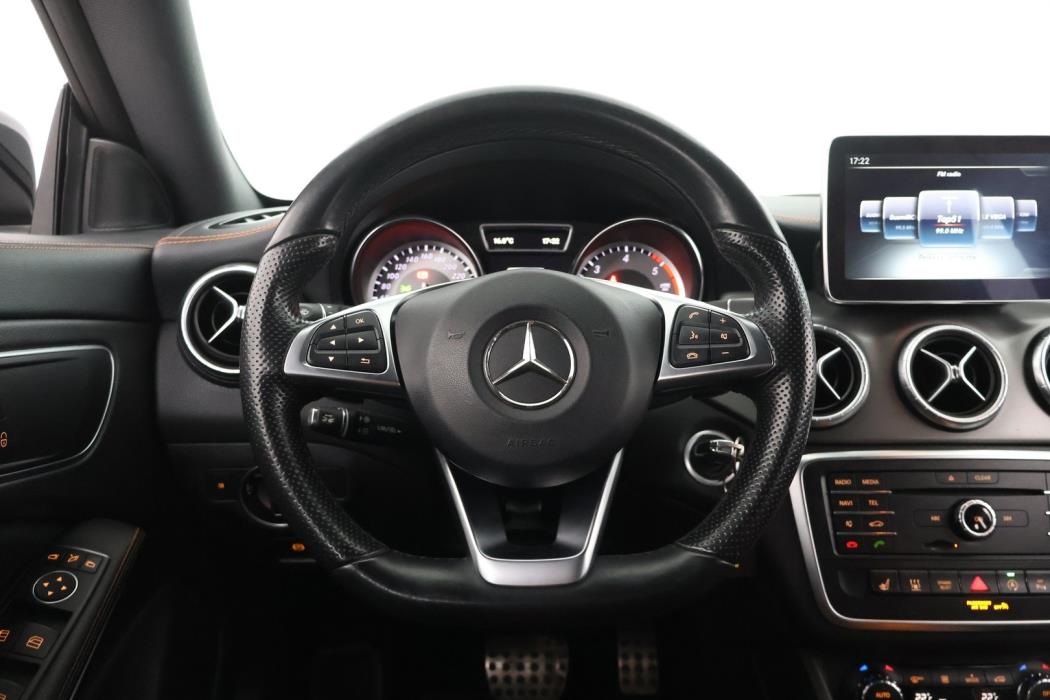 MERCEDES-BENZ CLA 2016