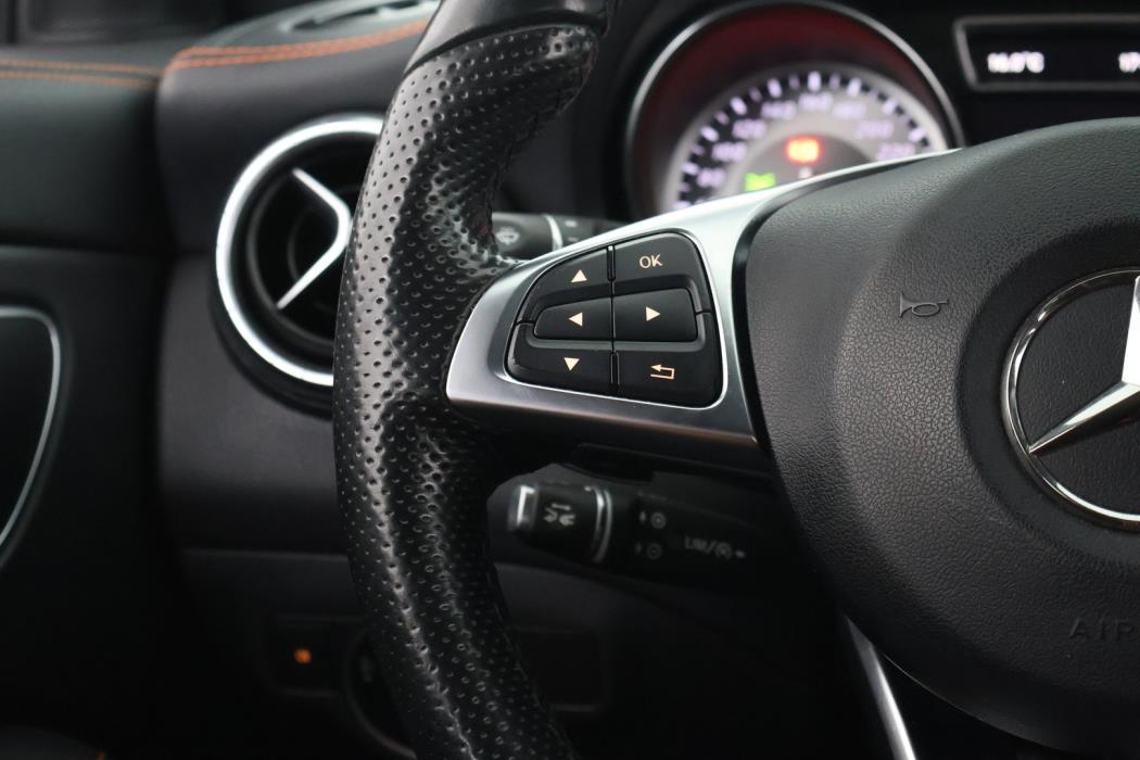 MERCEDES-BENZ CLA 2016