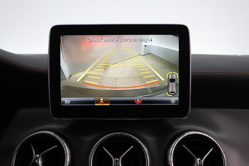 MERCEDES-BENZ CLA 2016