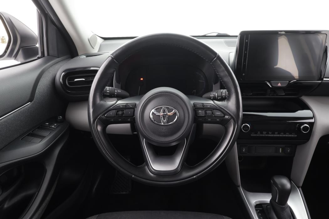 TOYOTA Yaris Cross 2022