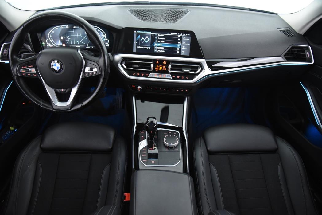BMW 330 2021