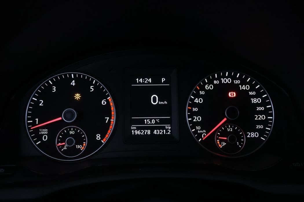 VOLKSWAGEN Scirocco 2011